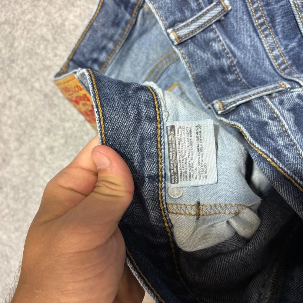 Levis levi 517